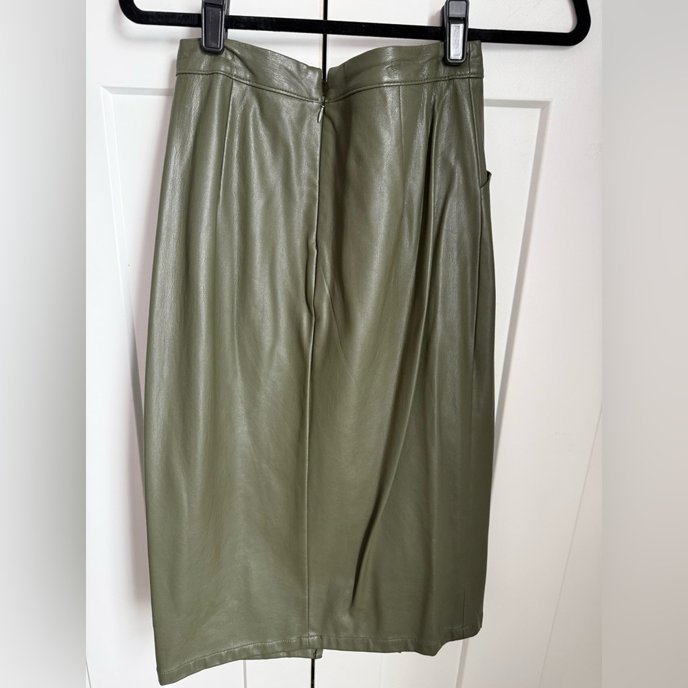 Who What Wear Khaki Pencil Skirt size 2 EUC. - Picture 5 of 7